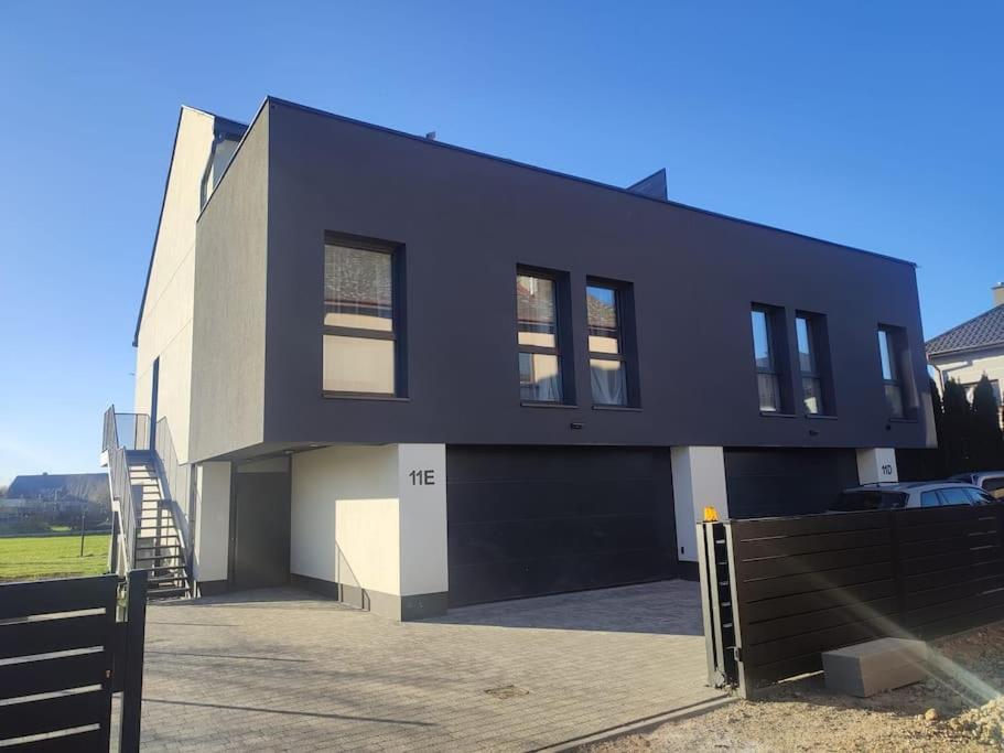 Przestronny Apartament, Ogrodek, Miejsca Postojowe W Garazu * Kraków