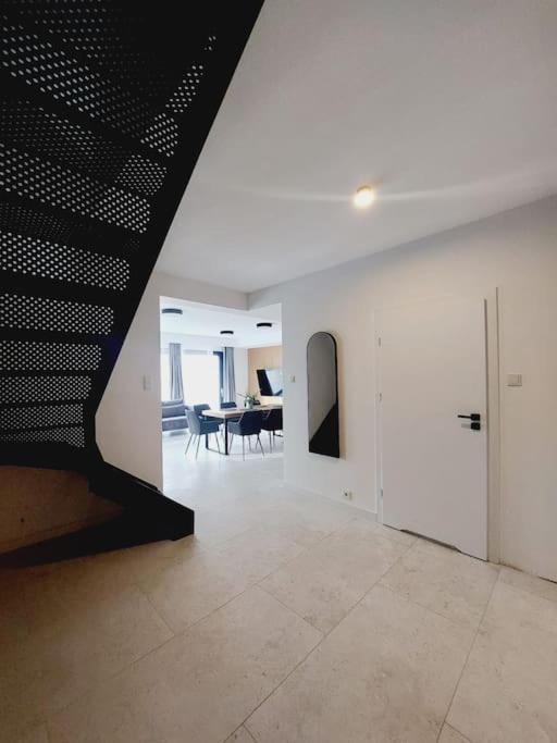 Przestronny Apartament, Ogrodek, Miejsca Postojowe W Garazu * Kraków