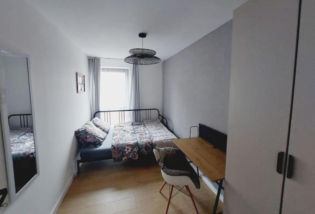 Przestronny Apartament, Ogrodek, Miejsca Postojowe W Garazu Apartament